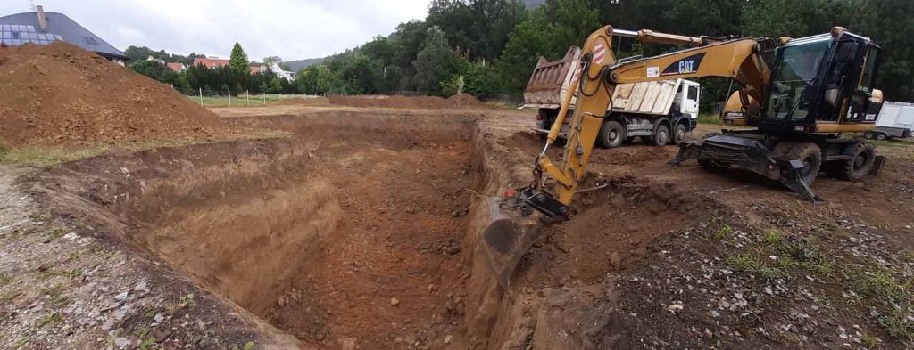 Gépi földmunka és házalap ásás
