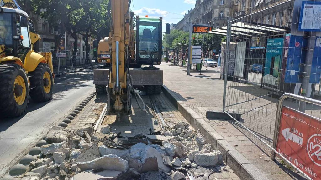 Margit híd villamos vágány bontás