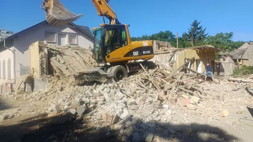 épület bontás házalap ásás